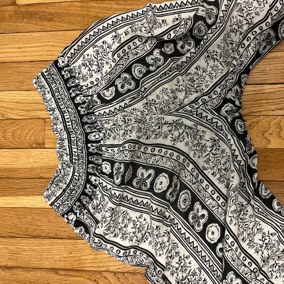 Wide leg Abercrombie beach pants - Picture 3 of 3